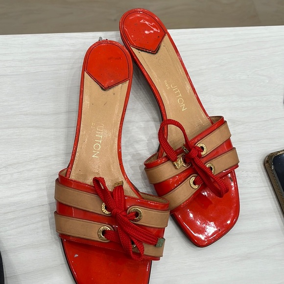 Louis Vuitton sandal heels - Picture 1 of 4